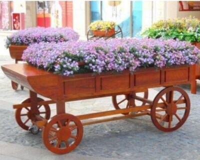 防腐木花車